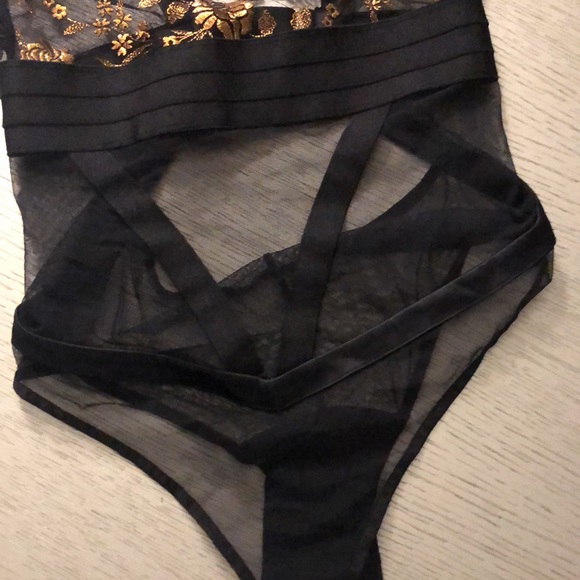 Honey birdette amber shimmer bodysuit embroidered gold floral Size XS - Picture 10 of 14